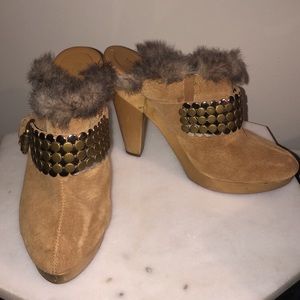 LAST CHANCE Michael Kors Clogs/Mules/Heels